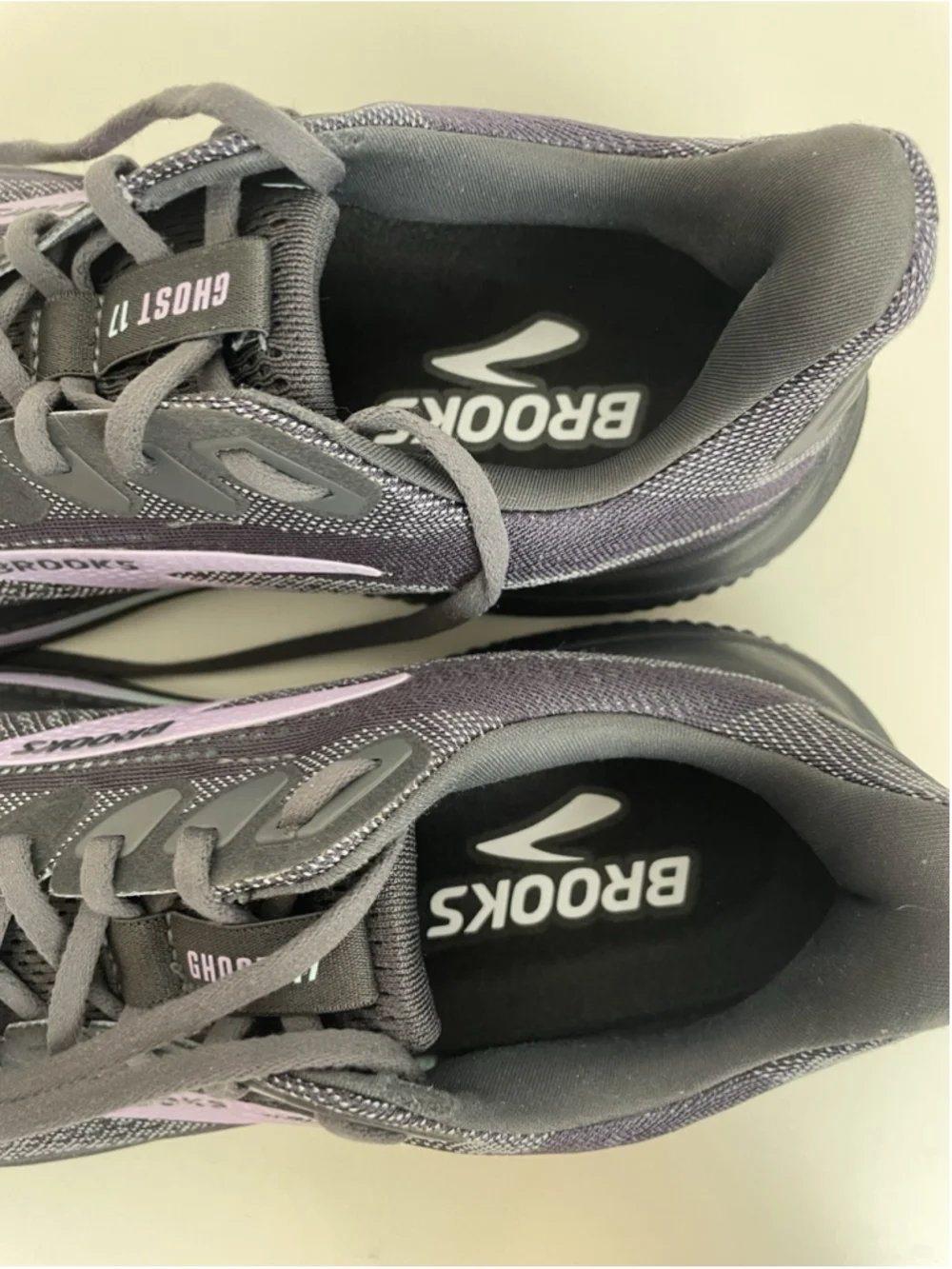 Brooks Ghost 17 Running Shoes Womens 12 Road Walking Sneakers Gym